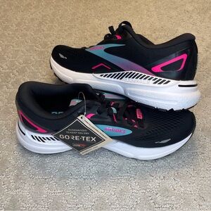 Brooks Adrenaline GTS 23 NWT